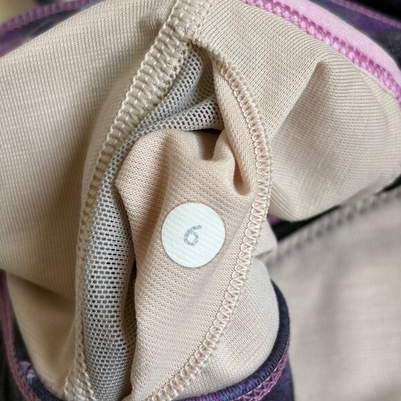 Lululemon Sweaty Endeavor Bra (Blooming Pixie Multi) - Size 6 - Picture 4 of 6
